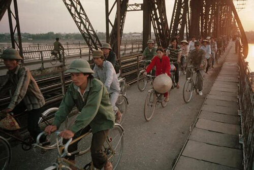 Những chiếc xe đạp và cầu Long Biên là một phần ký ức của người Việt