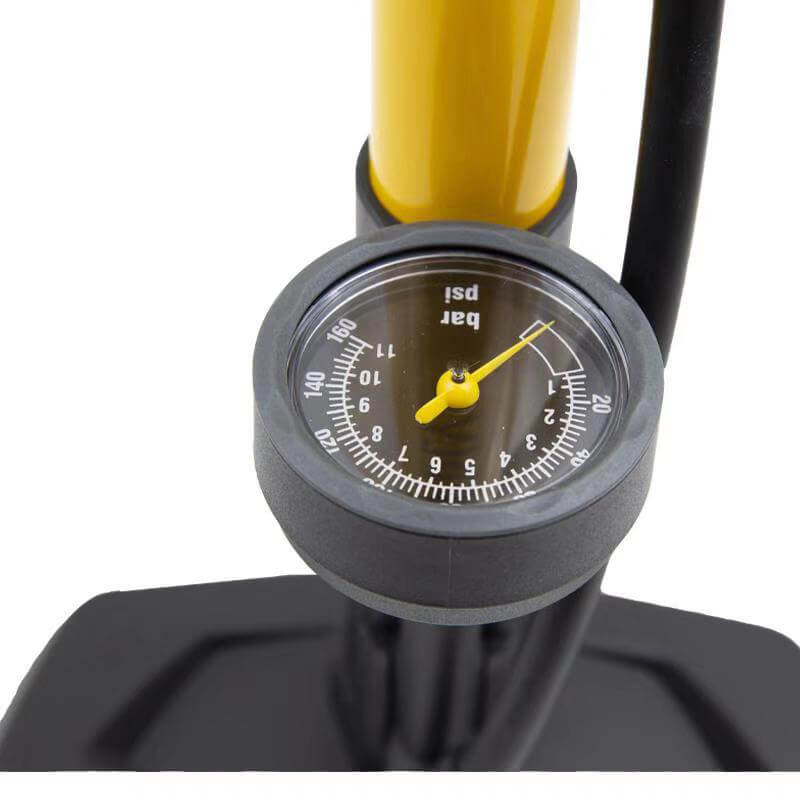 Đồng hồ đo áp suất: Loại khép kín. Tối đa 160psi ( tương đương 11.2 kg )