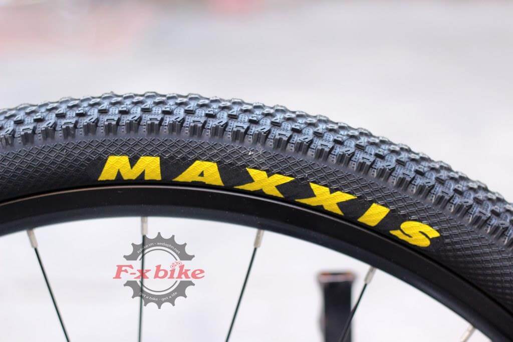 Lốp Maxxis 26x1.95