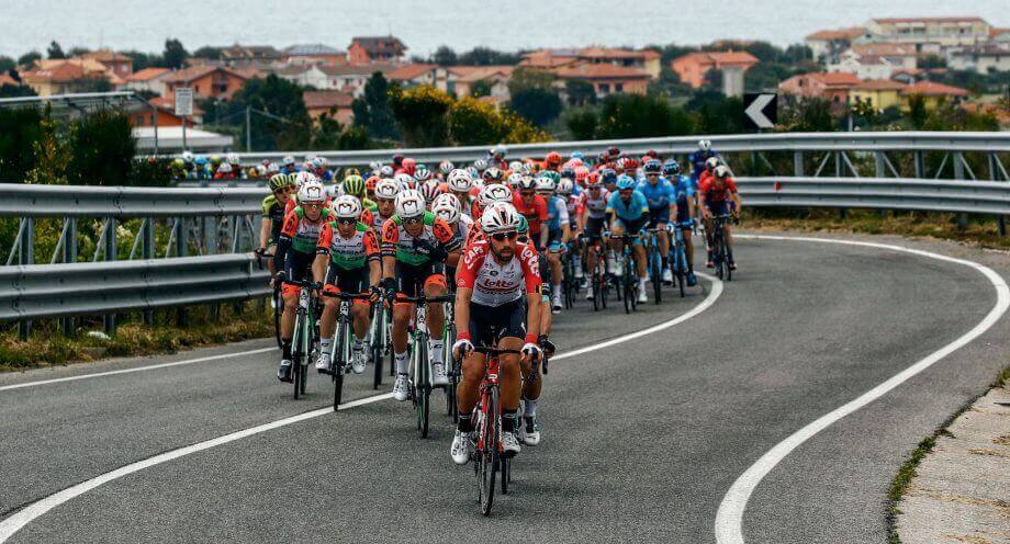 Đua xe đạp Giro d'Italia 2020