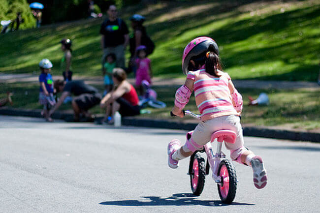 Xe đạp cân bằng sẽ rèn sự tự tin cho trẻ