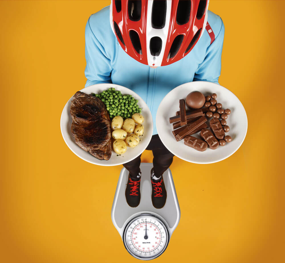 Lượng calo đốt cháy khi đạp xe không phụ thuộc vào những gì bạn ăn, nhưng dinh dưỡng tốt sẽ tạo ra sự khác biệt cho hiệu suất của bạn